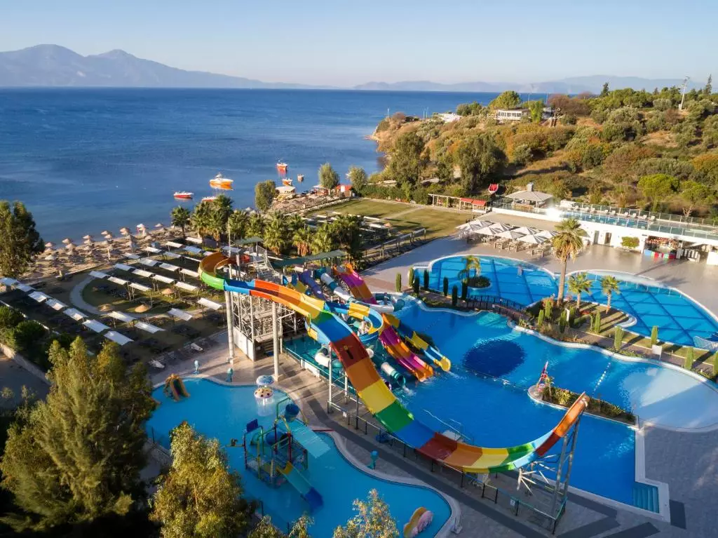 پارک آبی Liberty Golf And Resort Kusadasi